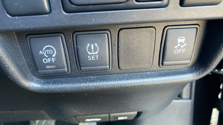 Nissan Juke 1.5 dCi N-Connecta 5dr Diesel Hatchback